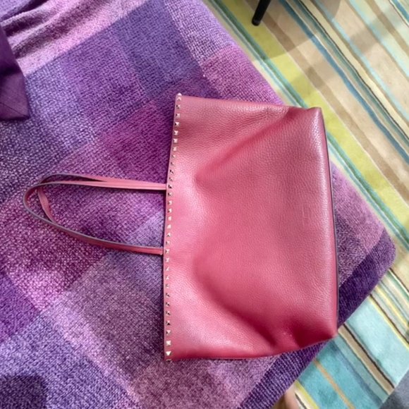 Valentino Garavani Rockstud Tote - Picture 11 of 15